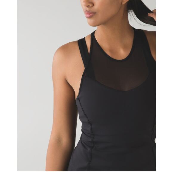 Lululemon Running In The City Black Shelf Bra Tank Top Size 2 - Picture 3 of 9